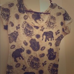 short sleeved women’s elephant top